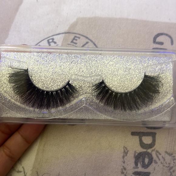 False eyelashes! 🤎 - Picture 2 of 3